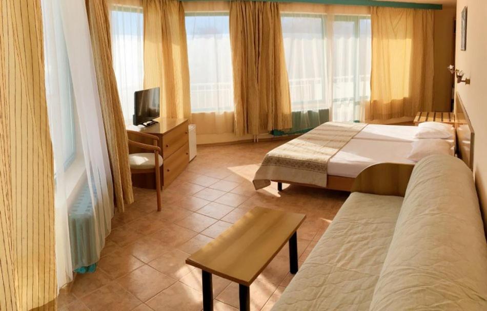 Hotel Arabella Beach البينا المظهر الخارجي الصورة